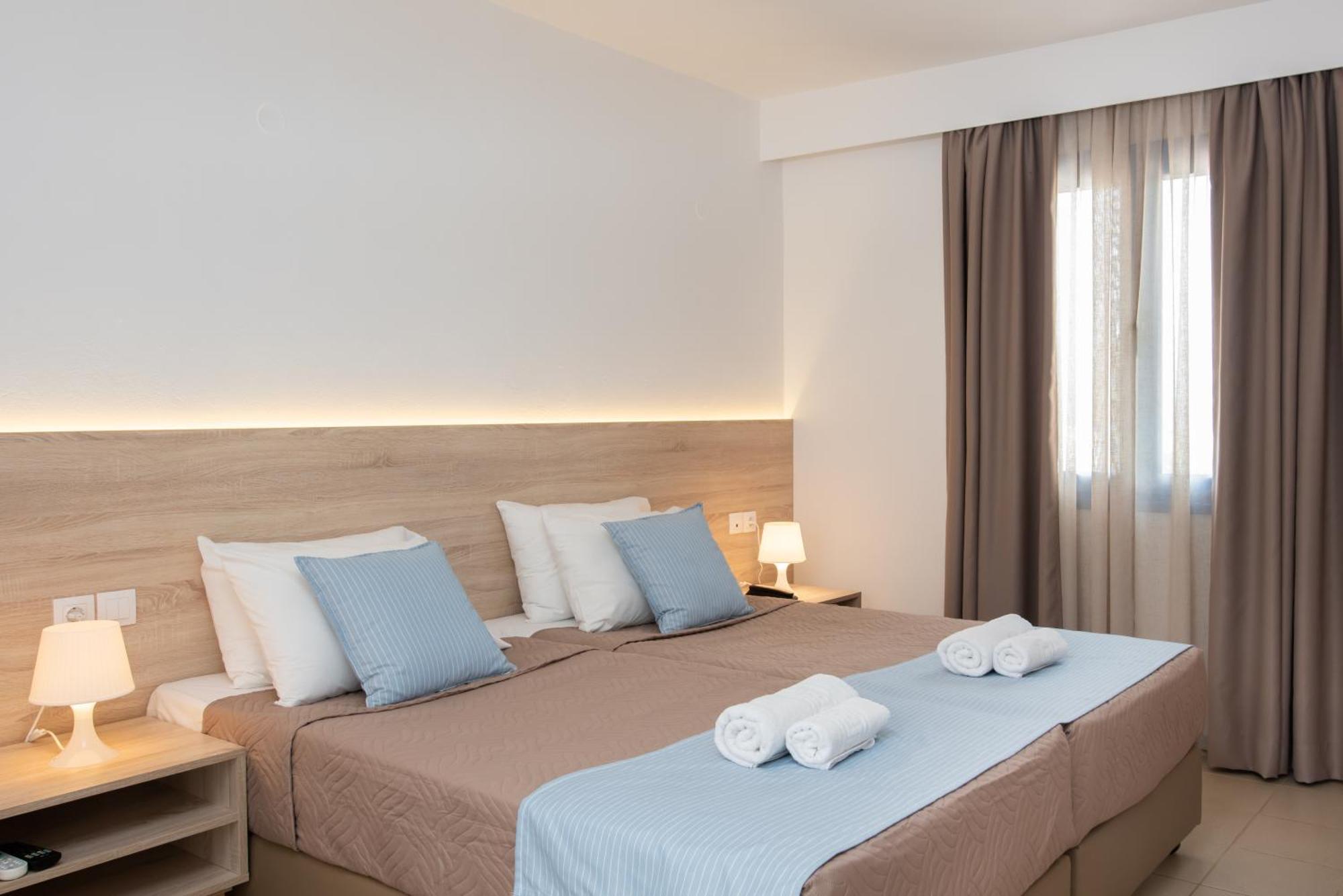 Sunshine Village Hotel (Adults Only) Hersonissos  Room photo